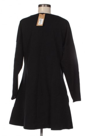 Kleid Bewear, Größe 3XL, Farbe Schwarz, Preis 74,99 €