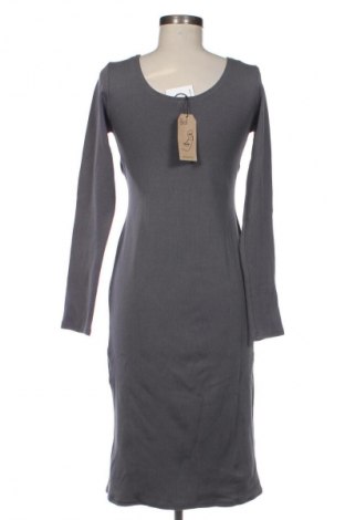 Ruha Bewear, Méret XXL, Szín Szürke, Ár 29 089 Ft