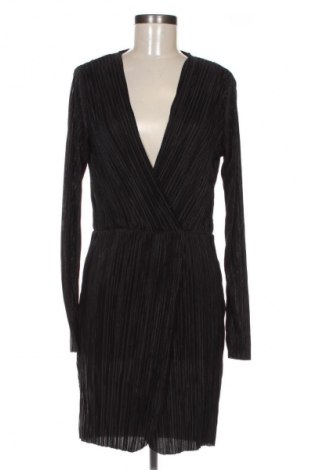 Kleid Boohoo, Größe M, Farbe Schwarz, Preis 20,99 €
