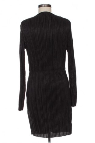 Kleid Boohoo, Größe M, Farbe Schwarz, Preis 20,99 €