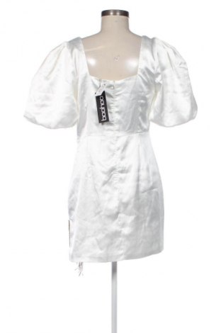 Kleid Boohoo, Größe M, Farbe Weiß, Preis € 47,57