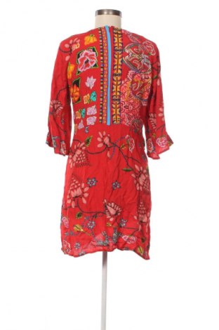 Рокля Desigual, Размер L, Цвят Многоцветен, Цена 82,08 лв.