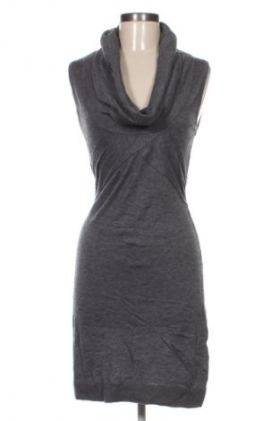 Kleid Guess By Marciano, Größe S, Farbe Grau, Preis € 90,99