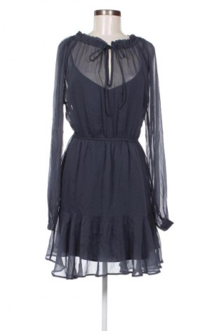 Kleid Guido Maria Kretschmer for About You, Größe M, Farbe Grau, Preis 63,81 €