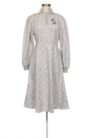 Рокля H&M, Размер M, Цвят Многоцветен, Цена 29,99 лв.