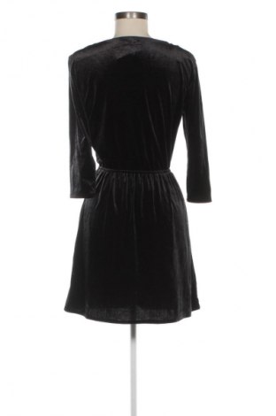 Рокля H&M Divided, Размер M, Цвят Черен, Цена 29,99 лв.