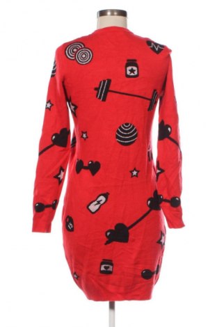 Рокля Love Moschino, Размер M, Цвят Многоцветен, Цена 167,99 лв.