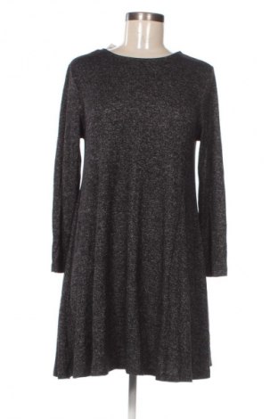 Рокля Old Navy, Размер M, Цвят Многоцветен, Цена 48,99 лв.