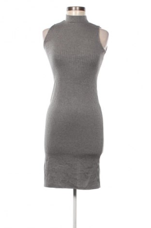 Kleid Oodji, Größe S, Farbe Grau, Preis € 20,99