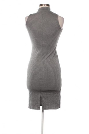 Kleid Oodji, Größe S, Farbe Grau, Preis € 20,99