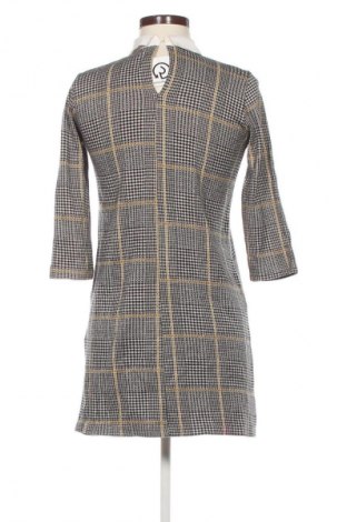 Sukienka Pull&Bear, Rozmiar S, Kolor Kolorowy, Cena 95,99 zł