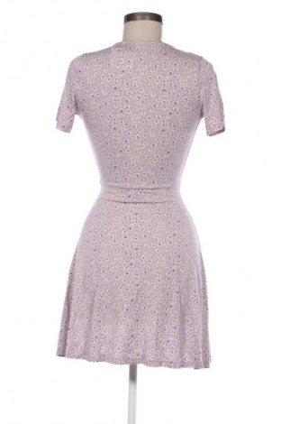 Kleid Pull&Bear, Größe XS, Farbe Mehrfarbig, Preis € 17,94