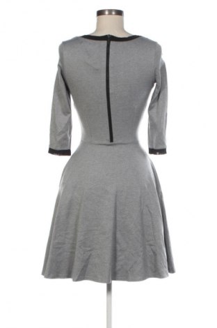 Kleid Reserved, Größe XS, Farbe Grau, Preis € 20,99