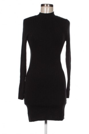 Kleid Stradivarius, Größe S, Farbe Schwarz, Preis € 20,99