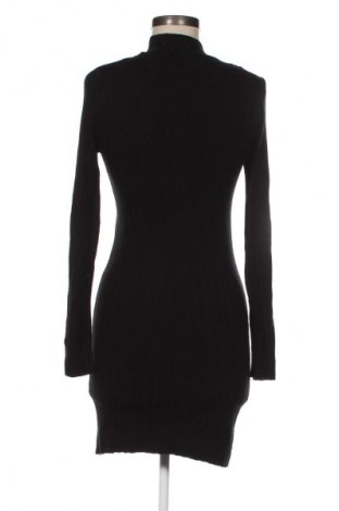 Kleid Stradivarius, Größe S, Farbe Schwarz, Preis € 20,99