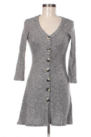 Φόρεμα Stradivarius, Μέγεθος S, Χρώμα Γκρί, Τιμή 30,99 €