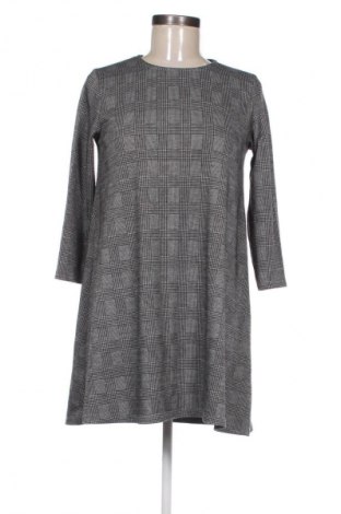 Šaty  Stradivarius, Veľkosť M, Farba Viacfarebná, Cena  14,83 €