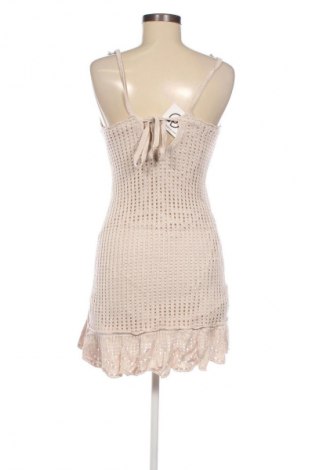 Kleid Stradivarius, Größe M, Farbe Ecru, Preis € 27,80