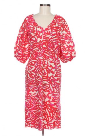 Kleid Taifun, Größe M, Farbe Mehrfarbig, Preis 132,99 €