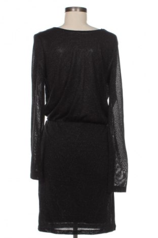 Sukienka Vero Moda, Rozmiar L, Kolor Czarny, Cena 203,99 zł