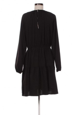 Рокля Vero Moda, Размер M, Цвят Черен, Цена 18,99 лв.