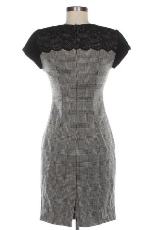 Рокля Zara, Размер M, Цвят Многоцветен, Цена 27,99 лв.