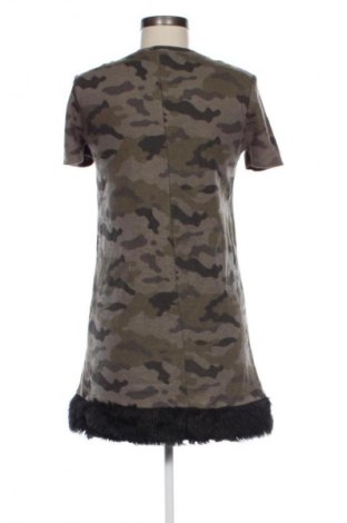 Kleid Zara, Größe S, Farbe Mehrfarbig, Preis 18,99 €