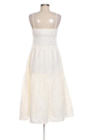 Рокля Zara, Размер M, Цвят Екрю, Цена 69,48 лв.