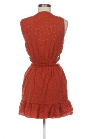 Рокля Zara, Размер XS, Цвят Червен, Цена 22,99 лв.
