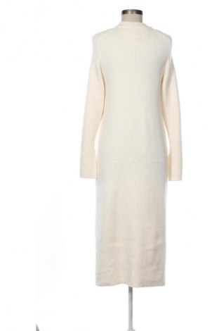 Kleid Zara Knitwear, Größe M, Farbe Ecru, Preis € 25,00