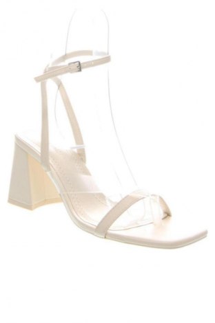 Sandale Bershka, Mărime 36, Culoare Bej, Preț 81,99 Lei
