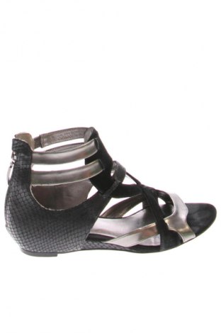 Sandále Guess, Veľkosť 36, Farba Čierna, Cena  42,95 €