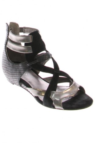 Sandále Guess, Veľkosť 36, Farba Čierna, Cena  42,95 €