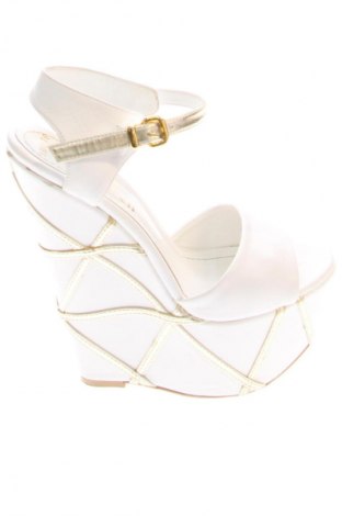 Sandalen Sara Pen, Größe 36, Farbe Weiß, Preis 38,50 €
