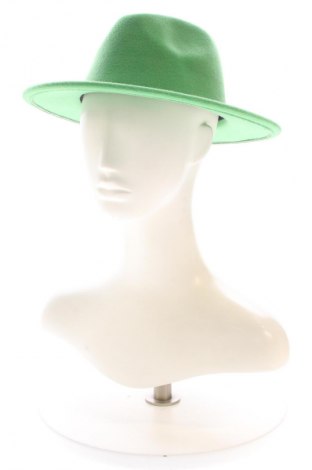 Шапка Unbranded, Цвят Зелен, Цена 15,08 лв.