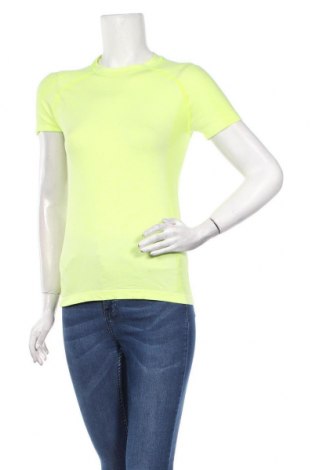 Дамска тениска AURIQUE, Размер S, Цвят Жълт, 60% полиамид, 40% полиестер, Цена 21,75 лв.