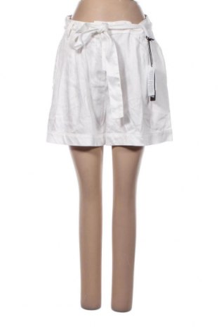 Γυναικείο κοντό παντελόνι Guess, Μέγεθος S, Χρώμα Λευκό, Βαμβάκι, Τιμή 52,27 €
