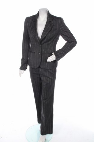 Дамски костюм Vero Moda, Размер M, Цвят Сив, 65% полиестер, 32% вискоза, 3% еластан, Цена 48,00 лв.