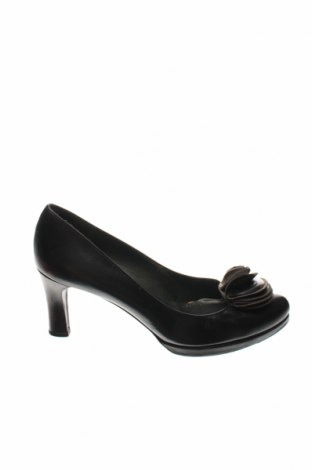 Дамски обувки Stuart Weitzman, Размер 39, Цвят Черен, Естествена кожа, Цена 127,60 лв.