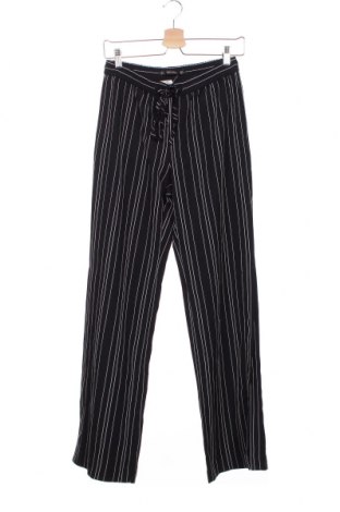 Дамски панталон Zara, Размер XS, Цвят Черен, 96% полиестер, 4% еластан, Цена 35,00 лв.