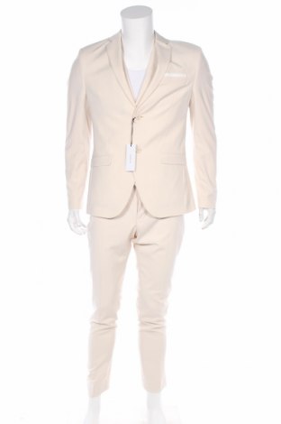 Мъжки костюм Isaac Dewhirst, Размер M, Цвят Екрю, 66% полиестер, 32% вискоза, 2% еластан, Цена 57,80 лв.