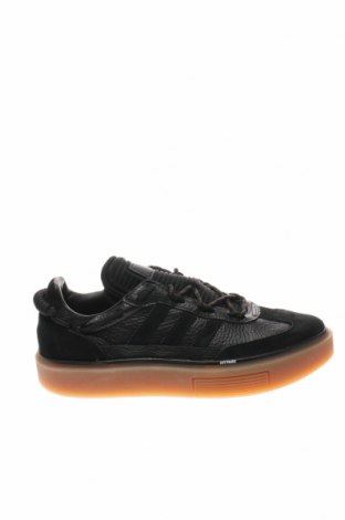 Мъжки обувки Adidas Originals, Размер 43, Цвят Черен, Естествена кожа, естествен велур, текстил, Цена 149,25 лв.