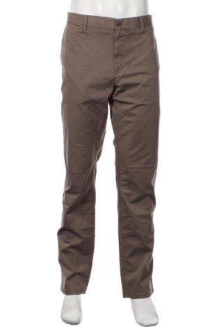 Мъжки панталон Tommy Hilfiger, Размер XL, Цвят Кафяв, 97% памук, 3% еластан, Цена 164,25 лв.