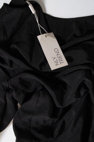 Γυναικεία μπλούζα Nly Trend, Μέγεθος M, Χρώμα Μαύρο, Τιμή 2,56 €