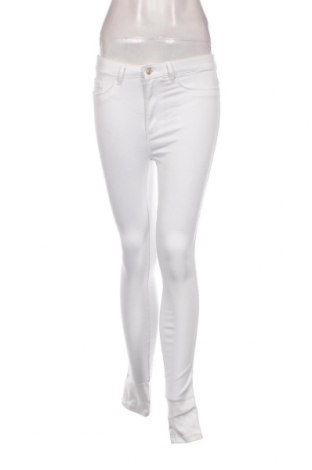 Γυναικείο Τζίν ONLY, Μέγεθος S, Χρώμα Λευκό, Τιμή 7,01 €