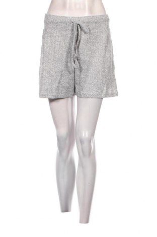 Дамски къс панталон Bershka, Размер M, Цвят Сив, Цена 8,99 лв.