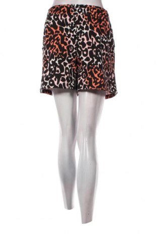 Γυναικείο κοντό παντελόνι Buffalo, Μέγεθος XL, Χρώμα Πολύχρωμο, Τιμή 37,11 €