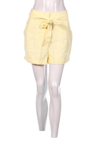 Pantaloni scurți de femei Camaieu, Mărime M, Culoare Galben, Preț 29,57 Lei