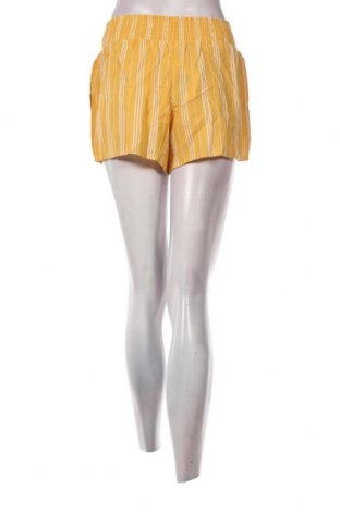 Дамски къс панталон Etam, Размер M, Цвят Жълт, Цена 72,00 лв.