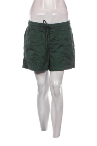 Γυναικείο κοντό παντελόνι Gap, Μέγεθος M, Χρώμα Πράσινο, Τιμή 11,75 €